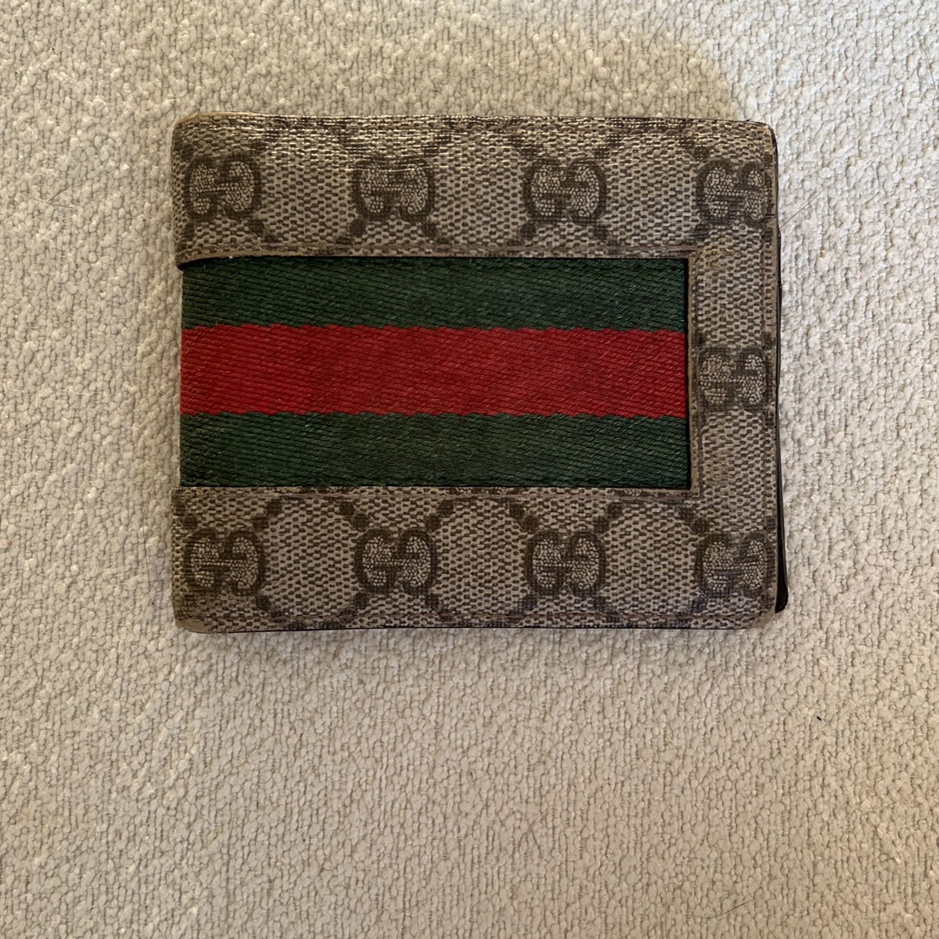 Gucci Wallet Bi-Fold 100% authentic