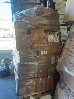 🔥 **RETURNED FURNITURE CLEARANCE SALE!** 🔥