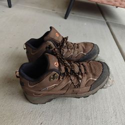 Marrell Moab 2 Mid Hiking boot, 5.5 big kid