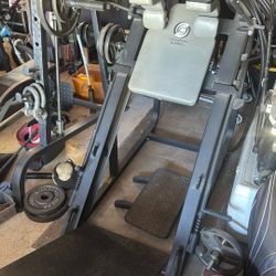 Leg Press Machine
