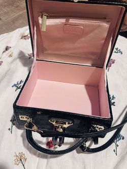 Michelle By Pop & Suki Purse- Black Leather 