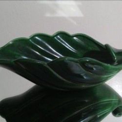 WEST COAST POTTERY CERAMIC LEAF BOWL 9"×4.5"