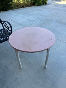 Kid wood table $10