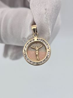 14 k circle pendant