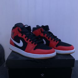 Used Air Jordan 1 “Christmas”  Size 9