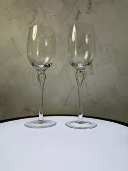 Set of (2) Gorgeous Crystal Replacement Rosenthal Maitre White Wine bubble glasses.  Feature a distinctive tall bubble stem design. One has a bubble o