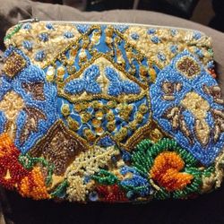 BEAUTIFUL VINTAGE BEADED ZIPPER BAG 