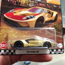 Hot Wheels Premium Hot Wheels Boulevard 