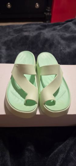 Women sandals