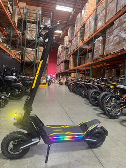 Electric scooter with large tires