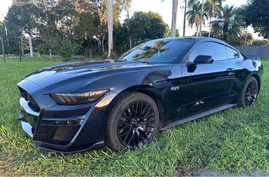 2017 Ford Mustang GT Premium  Coyote V8