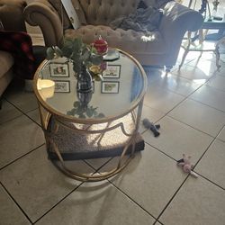 Coffe Table With End Tables