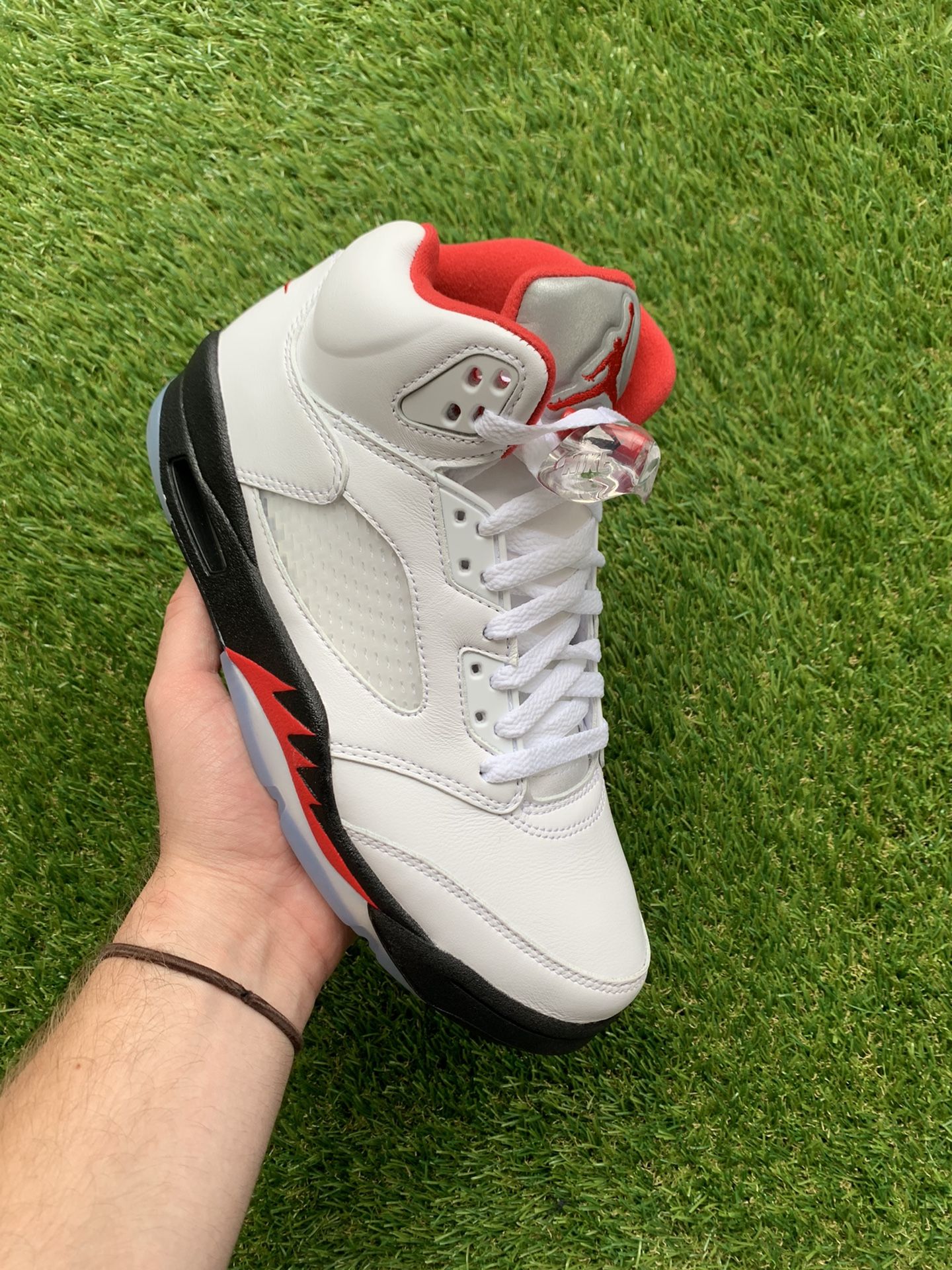 Jordan 5 Fire Red 2020 SIZE 6.5