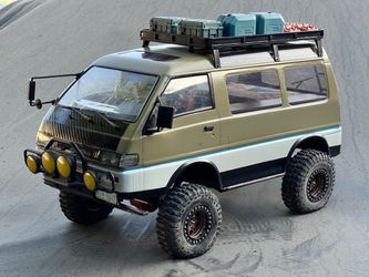 Custom RC Crawler Mitsubishi Delica Van with Roof Rack Build