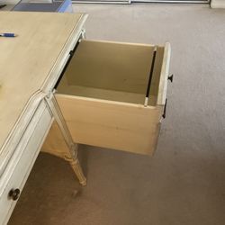 Office/ Bedroom Den Desk