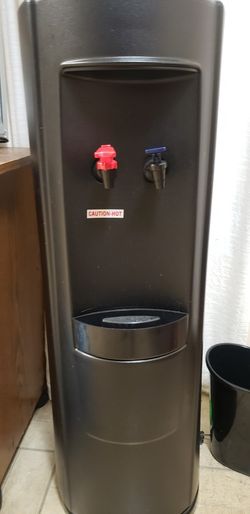 WATER DISPENSER 