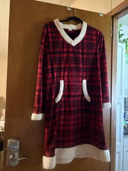 Flannel Nightwear - Size Large / Like New  - N LKL 