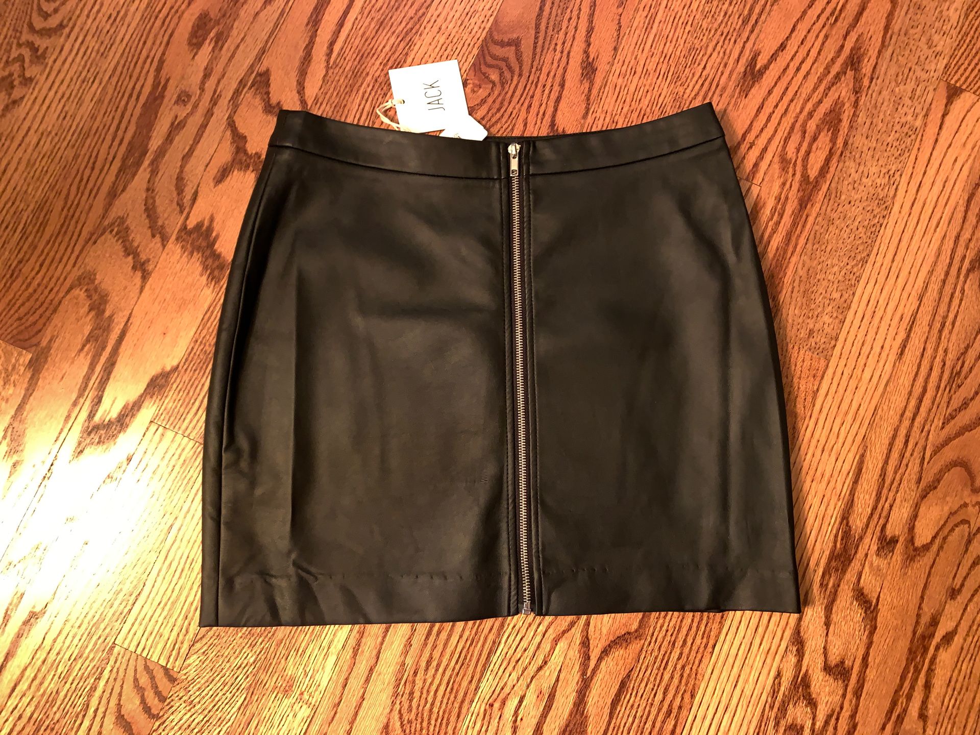 New w Tags BBDakota /Steve Madden Faux Leather Skirt w Zipper (similar to last Picture). Size 10