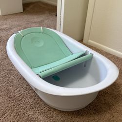 Frida Baby Bathtub