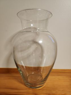 Glass vase