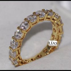 New 18k Yellow Gold Wedding Ring 