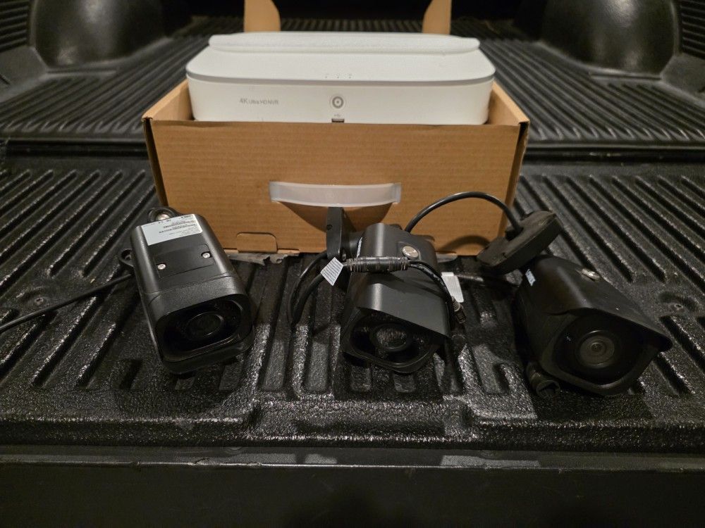 Lorex 4k Cameras and NVR with No Hdd or Power Supply