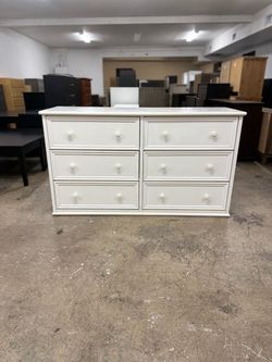 Already Assembled White 6 Drawer Dresser with Dovetail Joints