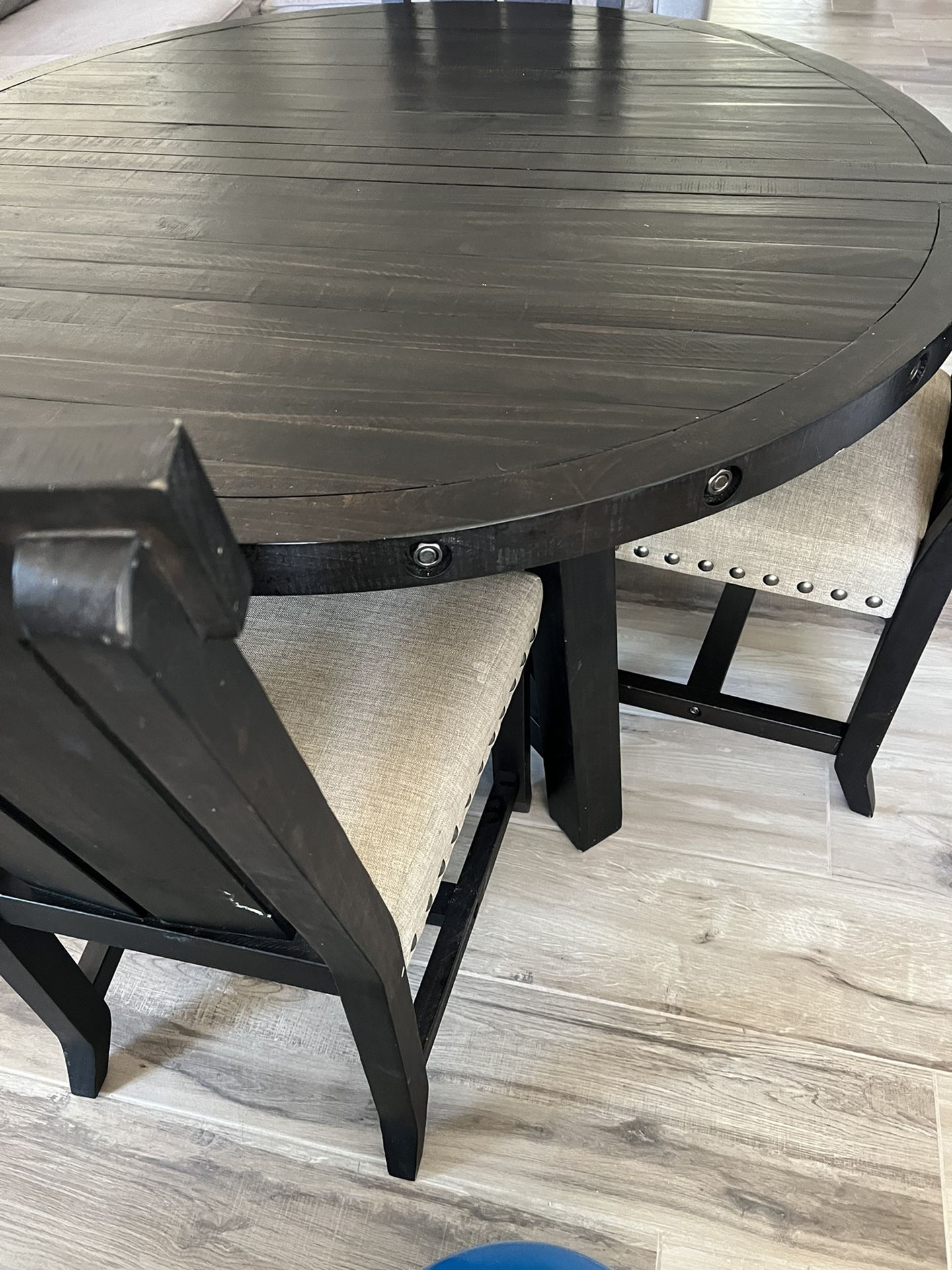 Jaxon Grey 5 Piece Round Extension Dining Set Wood Table And