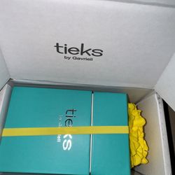 Tieks Size 7 Burgundy 