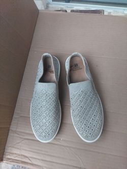 White Mountain Women's Bling Slip On Sneakers Shoes Size 10