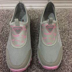 Women Sport Shoes with heels - Size 5
