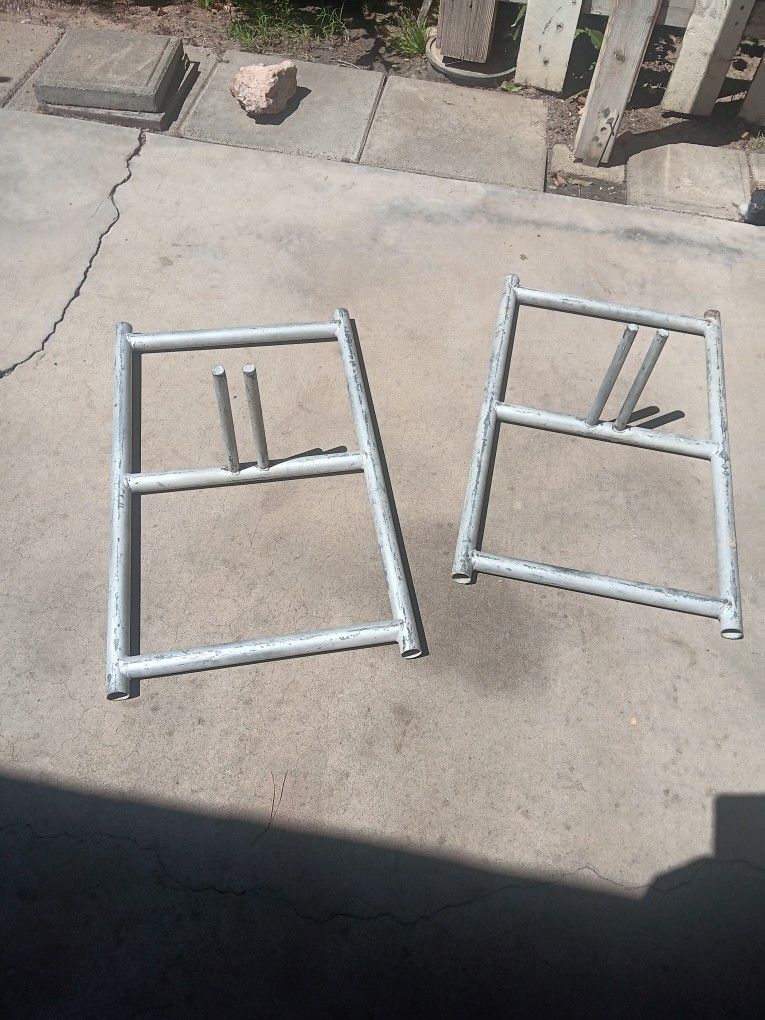 Fence Stands