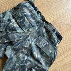 Men’s Camo Cargo Pants 
