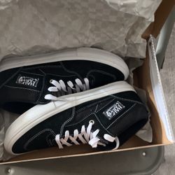 Black Vans 