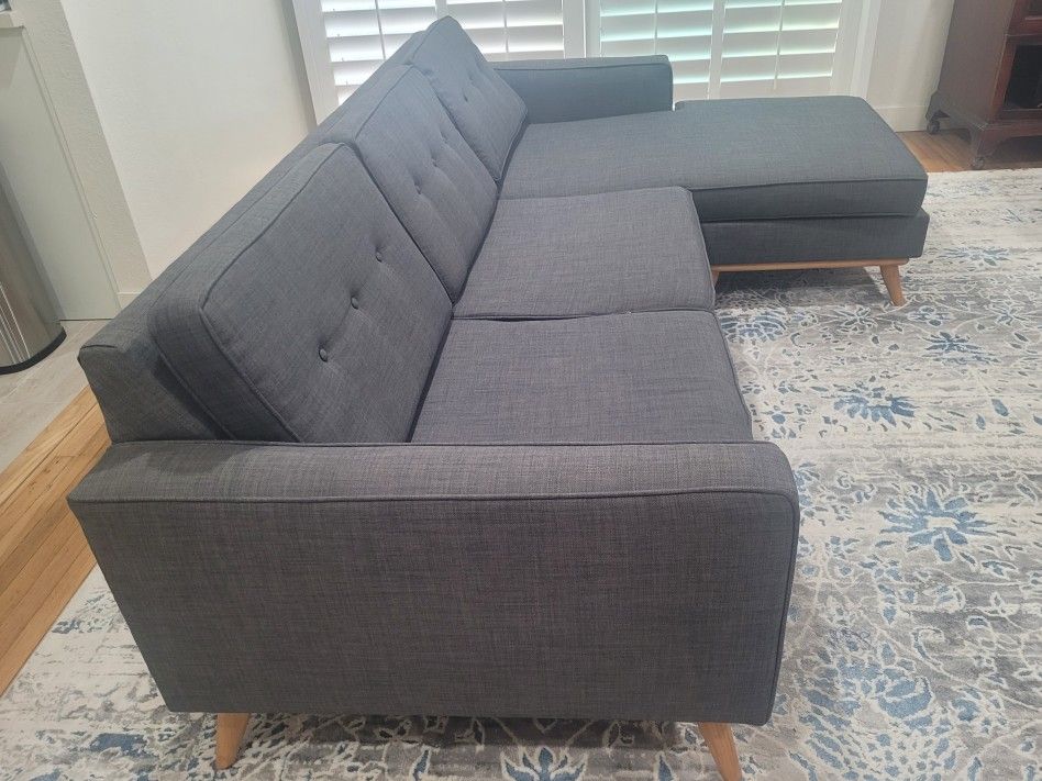 🔥 Reversible Sectional Sofa Couch – Furniture – Home & Decor – 8ft x 5ft – Good Condition

🛋️