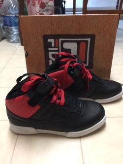 Fila F13, Black/Red, Size 7 High Top Sneakers, $5