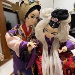 A  Vintage Korea  ?  Asian Traditional Couple Doll On  wooden stand 