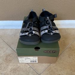 Keen. Newport H2. Black/Magnet. Youth. Size 1