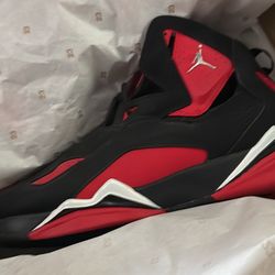 True Flight Black/chrome University Red  Size 13