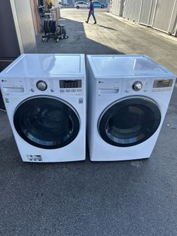 Lg Washer and Gas Dryer Steam Cycle Set 
