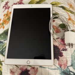Apple iPad 8th Generation 32 GB Gold