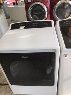 Whirlpool huge tub washer and dryer set