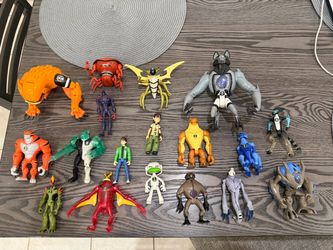 Lot of Ben 10 Action Figures