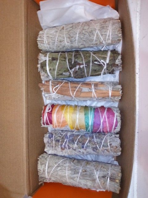 Sampler Box Of Sage With 6 Sticks