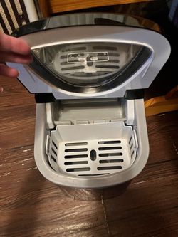 Ice maker