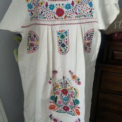 Mexican Dress, Blouses and sandals!!