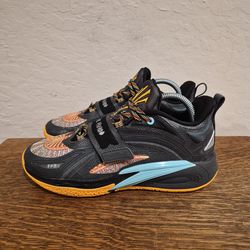 Anta Kai 1 "Sacred Bond" Athletic Basketball Shoes 
Boy's Size 6.5Y