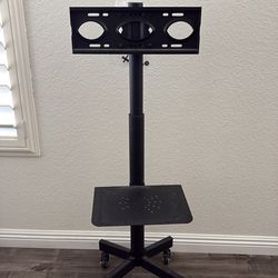 Adjustable tv stand