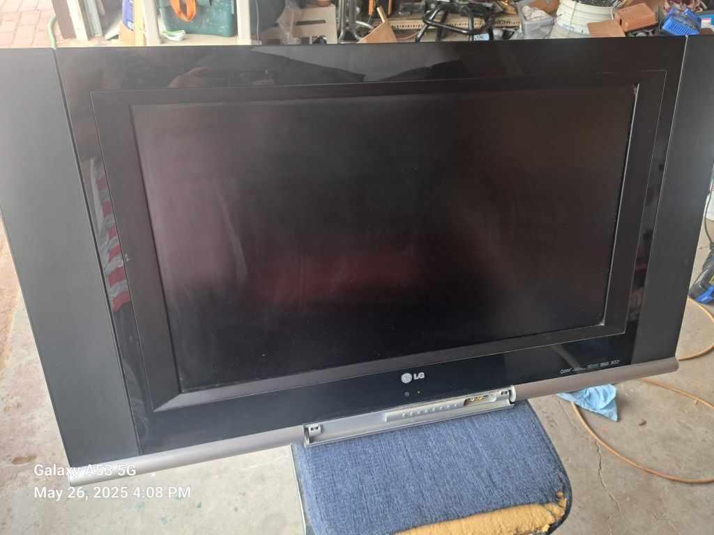 LG TV 