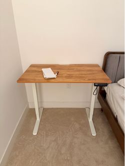 Standing desk